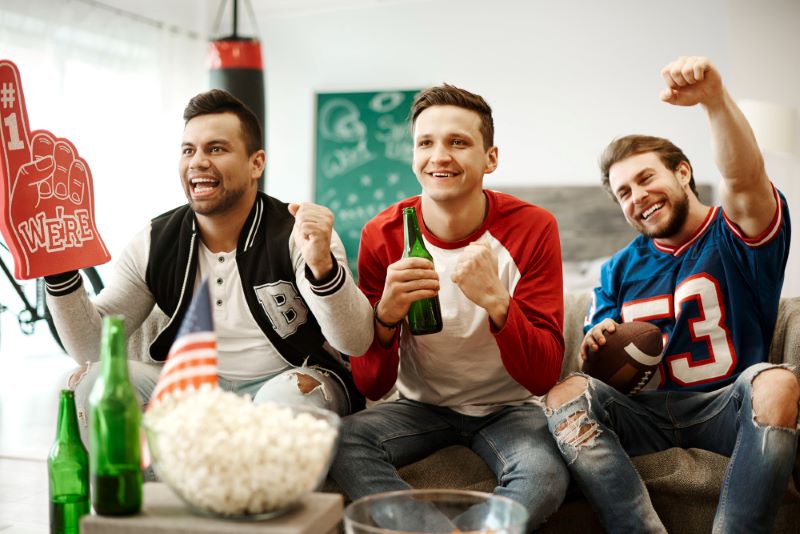 football-supporters-cheering-home